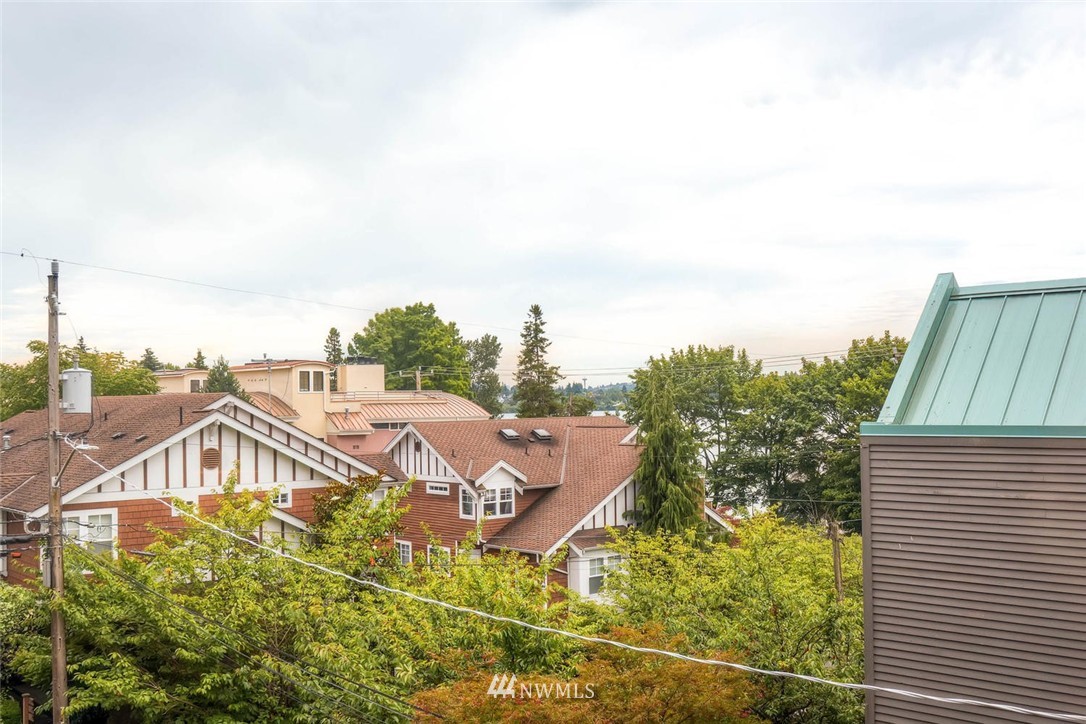2016 North 78th Street, Unit 2 Seattle, WA 98103 - Photo 20 of 21 Gallery Image 20