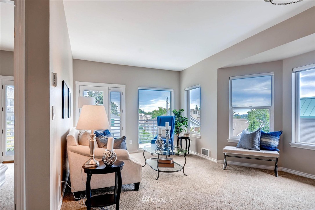 2016 North 78th Street, Unit 2 Seattle, WA 98103 - Photo 3 of 21 Gallery Image 3