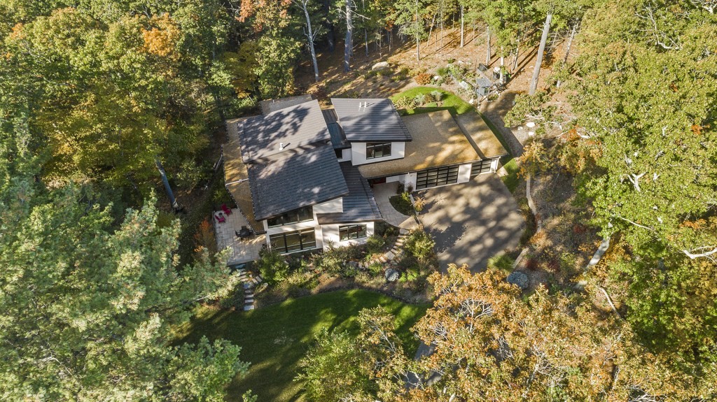 58 Weston Road Lincoln, MA 01773 - Photo 9 of 42 Gallery Image 9