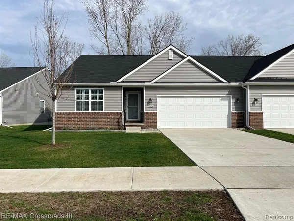 $299,000 | 10324 Swan Lake Circle, Ypsilanti, MI 48197