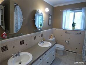 3155 Stanton Road Lake Orion, MI 48362 - Photo 16 of 24 Bath.jpg