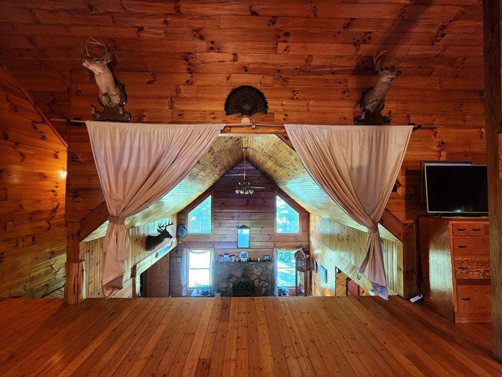 639 Dream Farm Road Birchleaf, VA 24220 - Photo 20 of 75 Gallery Image 20