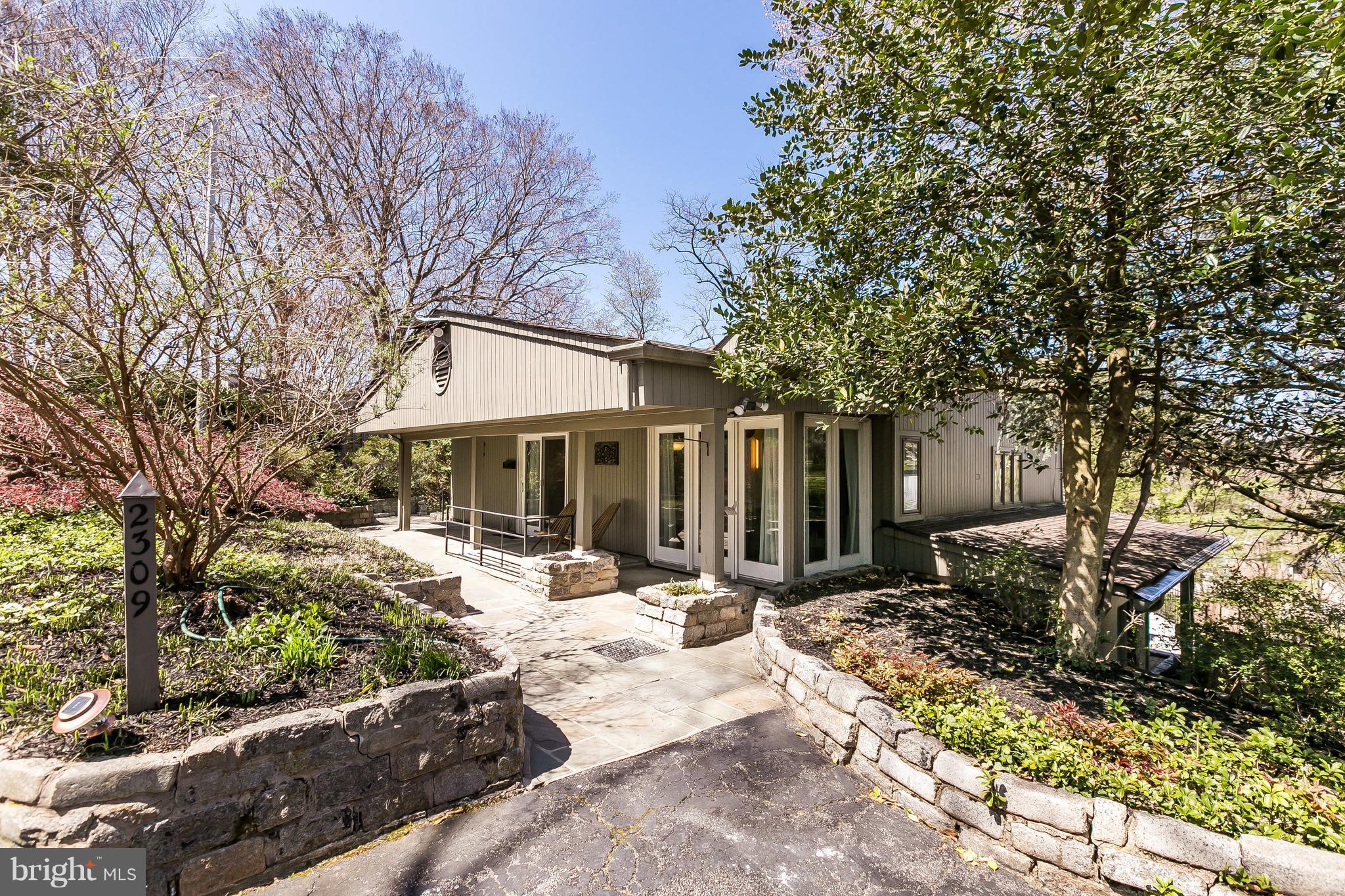 2309 Crest Road Baltimore, MD 21209 - Photo 3 of 30 Exterior (General)