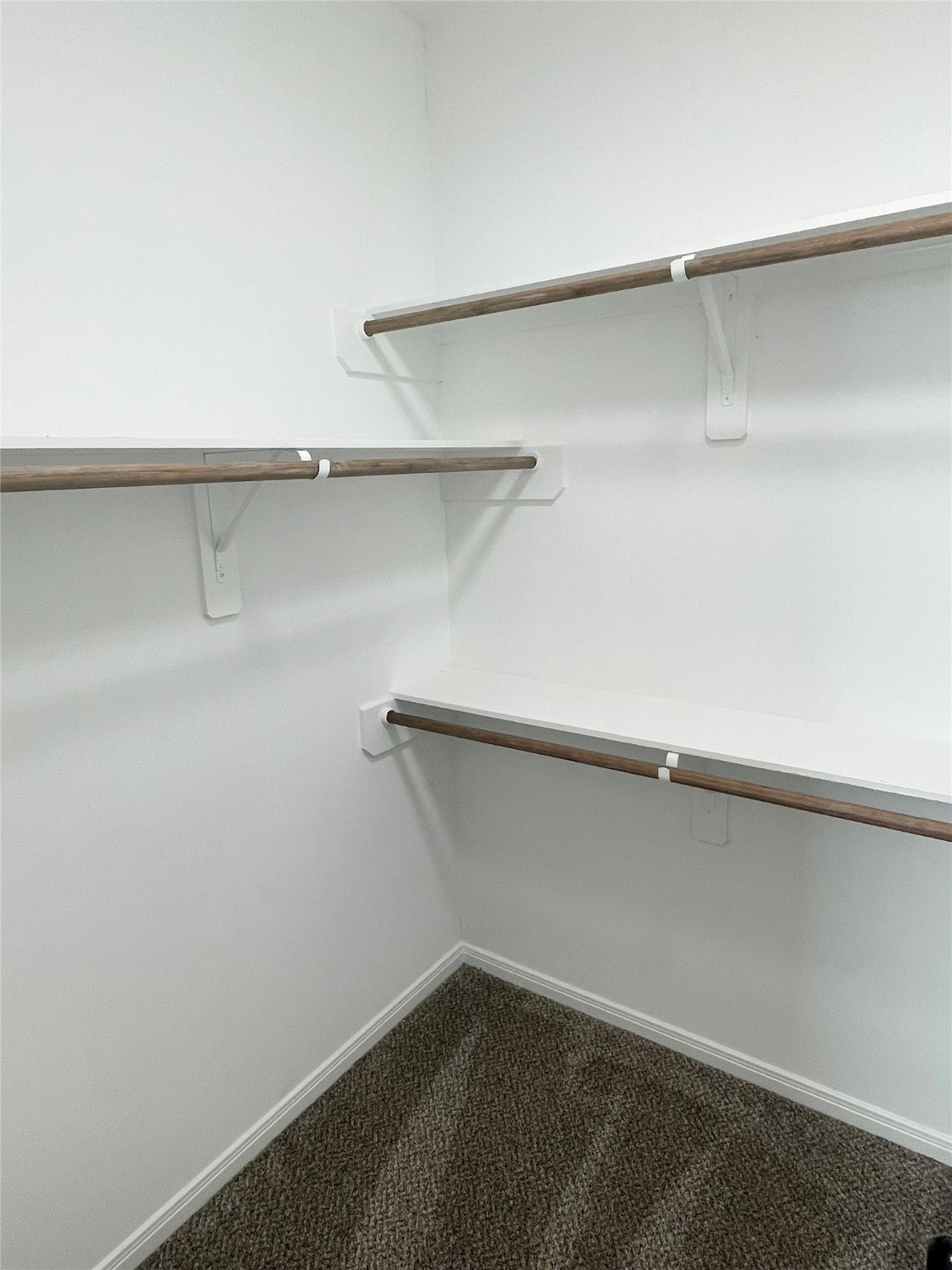 802 West Loop El Campo, TX 77437 - Photo 11 of 21 a view of a room with closet