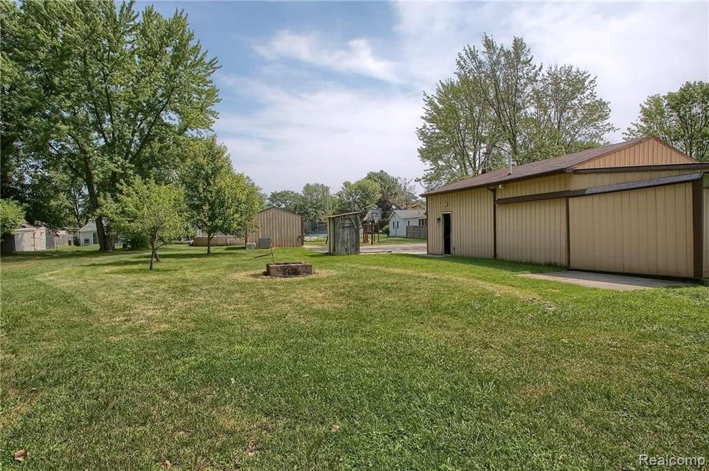 32560 Sutton Road Chesterfield, MI 48047 - Photo 31 of 35