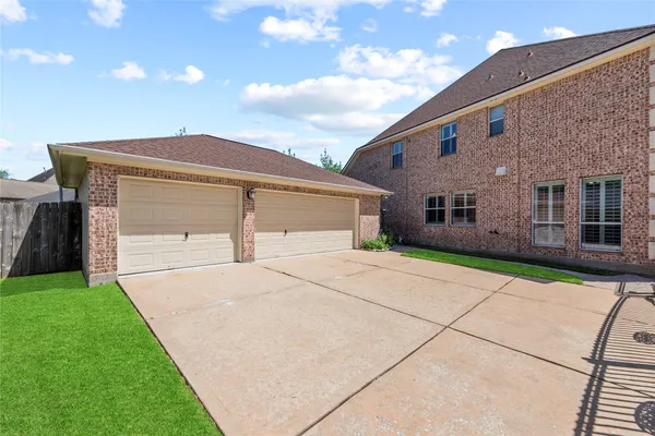 $650,000 | 8106 Hollowhaven Court, Houston, TX 77095