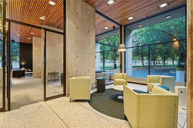 $550,000 | 2510 Grand Boulevard, Unit 1004, Kansas City, MO 64108