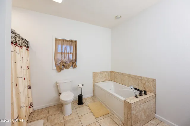 $750,000 | 2356 Old Darden Chesterfield Road, Darden, TN 38328