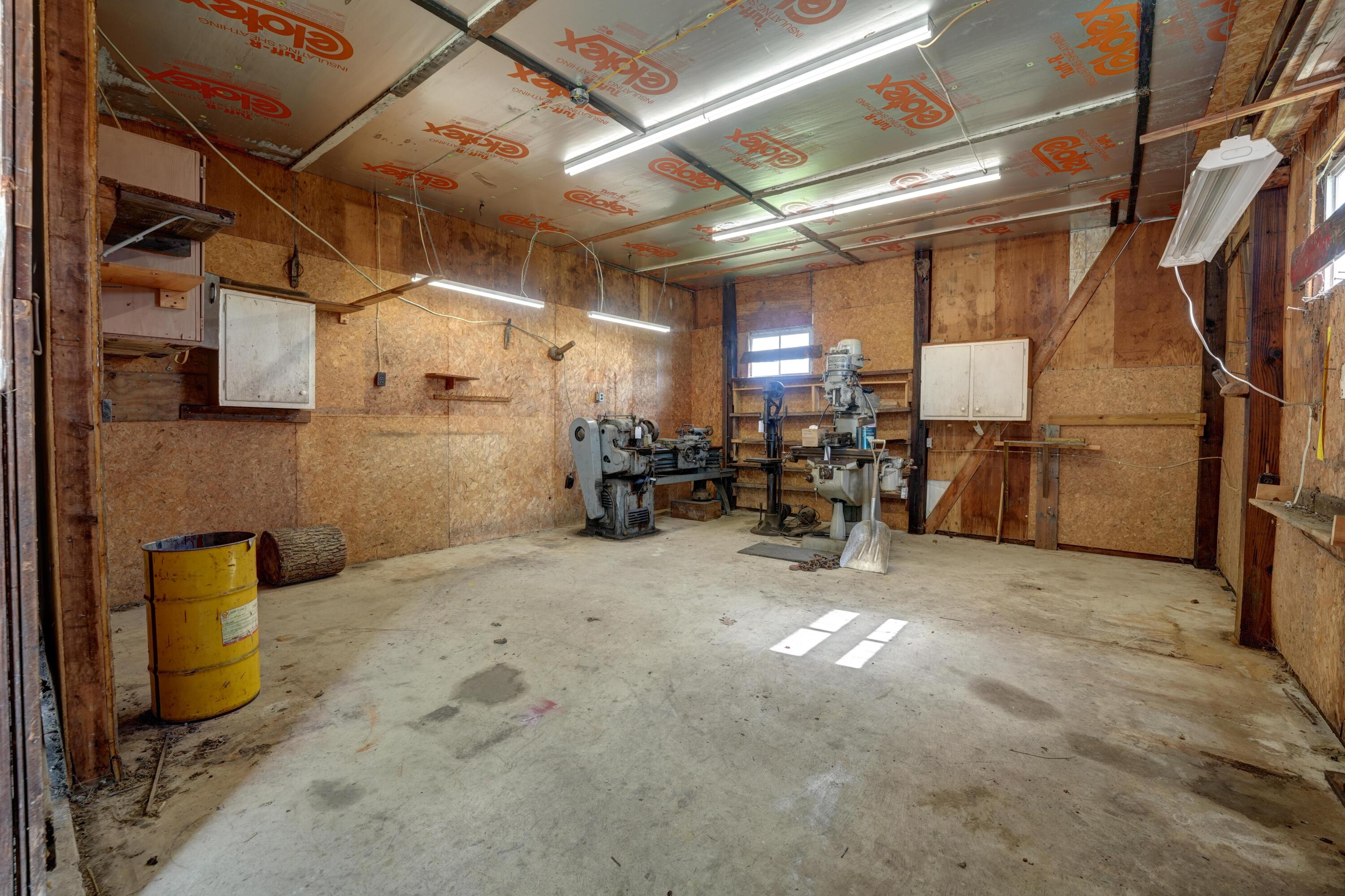 8150 Snake Road Dayton, OH 45426 - Photo 15 of 48 TWO05433And8more