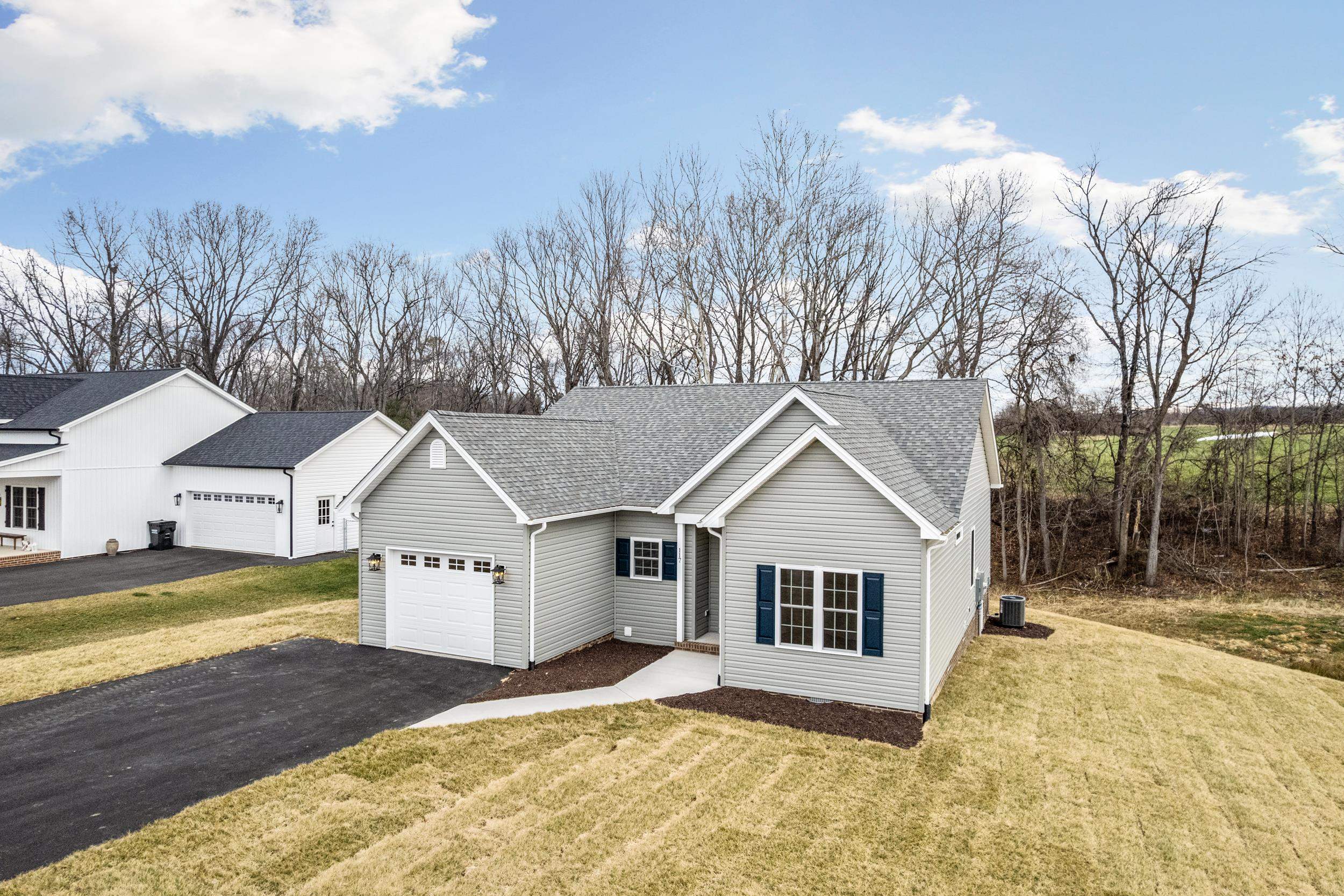 117 Spring Ridge Drive Stuarts Draft, VA 24477 - Photo 2 of 51 Gallery Image 2