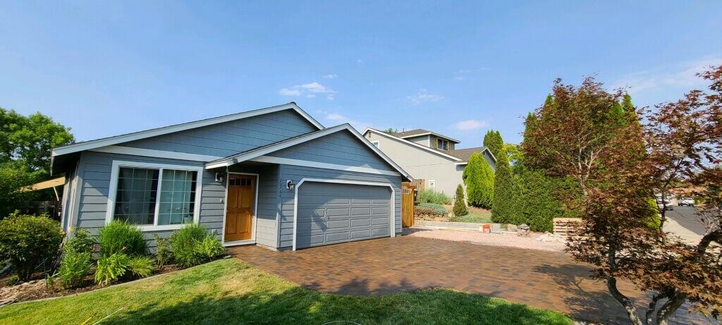 20764 Amber Way Bend, OR 97701 - Photo 33 of 34 Photo Mar 13 2023, 6 25 34 PM