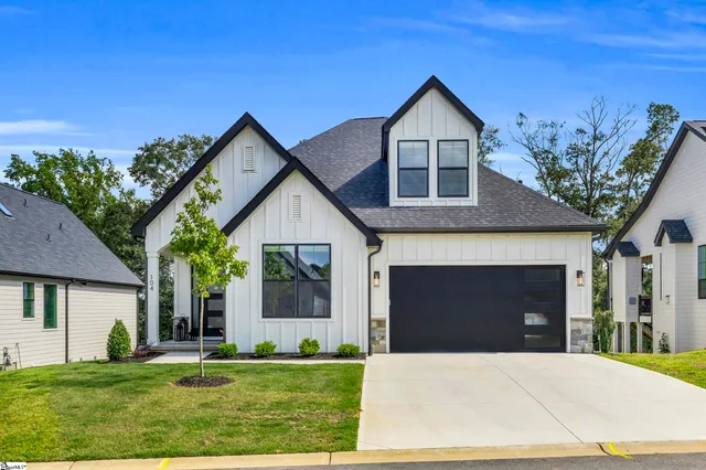 $641,900 | 104 Winding Rock Road, Simpsonville, SC 29680