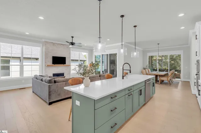 $641,900 | 104 Winding Rock Road, Simpsonville, SC 29680