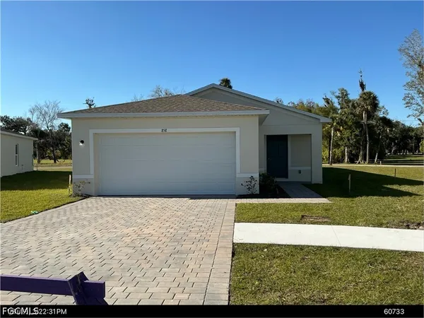 $2,200 | 858 Friendship Circle, LaBelle, FL 33935