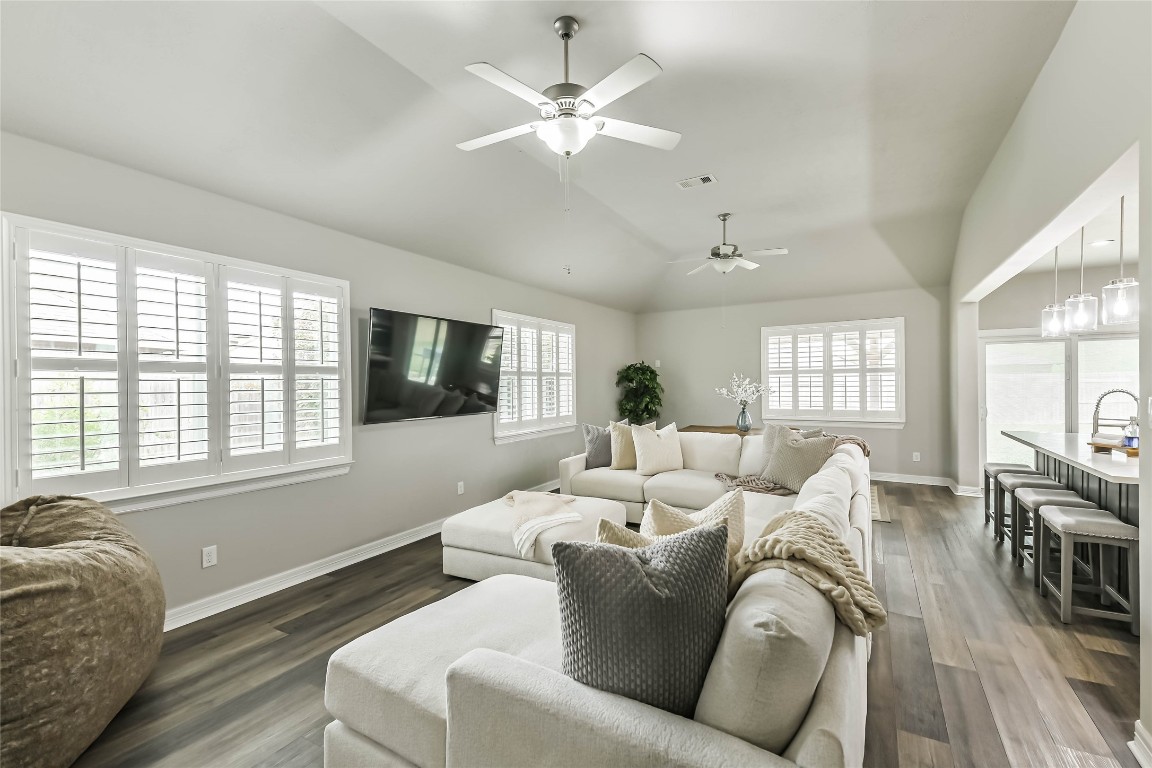 13043 Avery Ridge Lane Tomball, TX 77377 - Photo 5 of 30