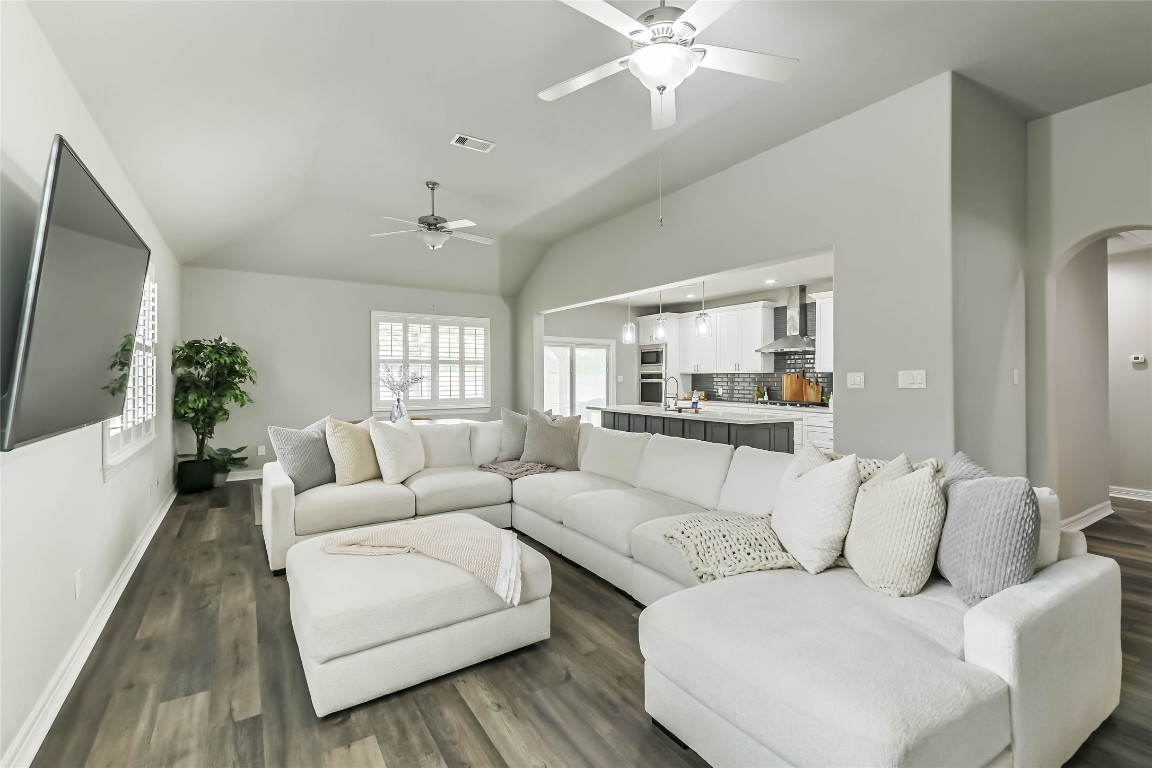 13043 Avery Ridge Lane Tomball, TX 77377 - Photo 6 of 30