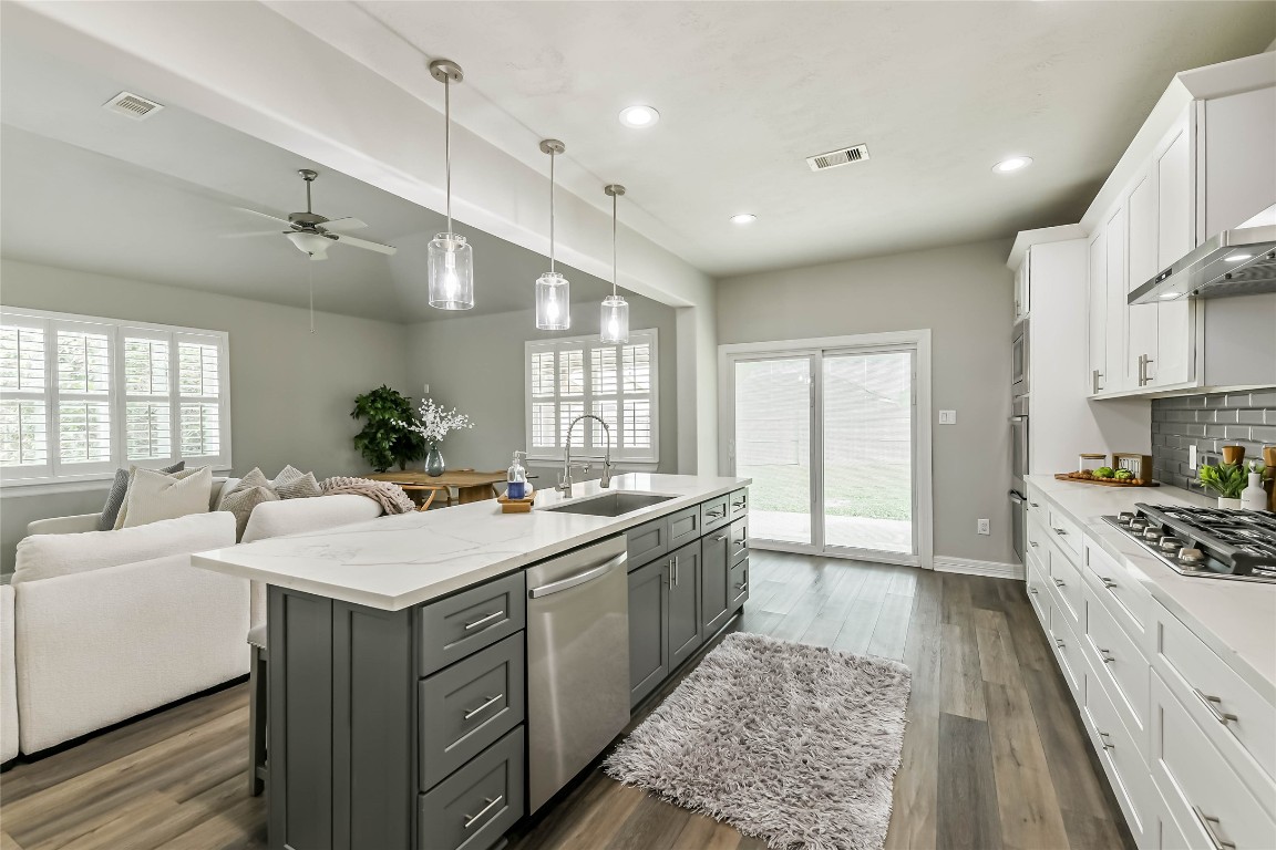 13043 Avery Ridge Lane Tomball, TX 77377 - Photo 10 of 30