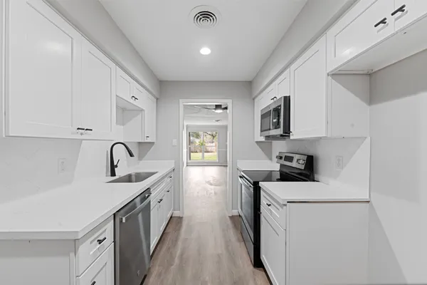 $1,495 | 2689 Gessner Road, Unit 802, Houston, TX 77080