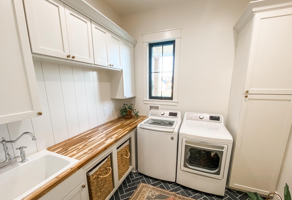 4995 Ward Bend Road Sealy, TX 77474 - Photo 6 of 12 a utility room with sink dryer and washer