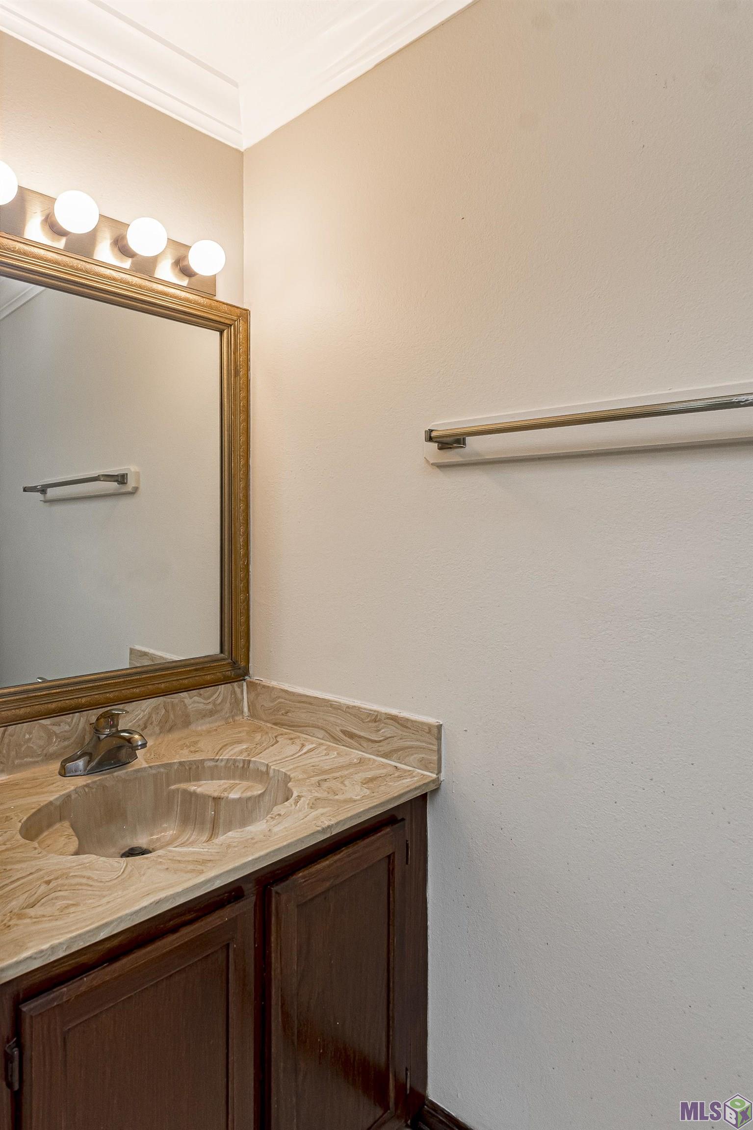 5205 Heatherstone Drive Baton Rouge, LA 70820 - Photo 3 of 10