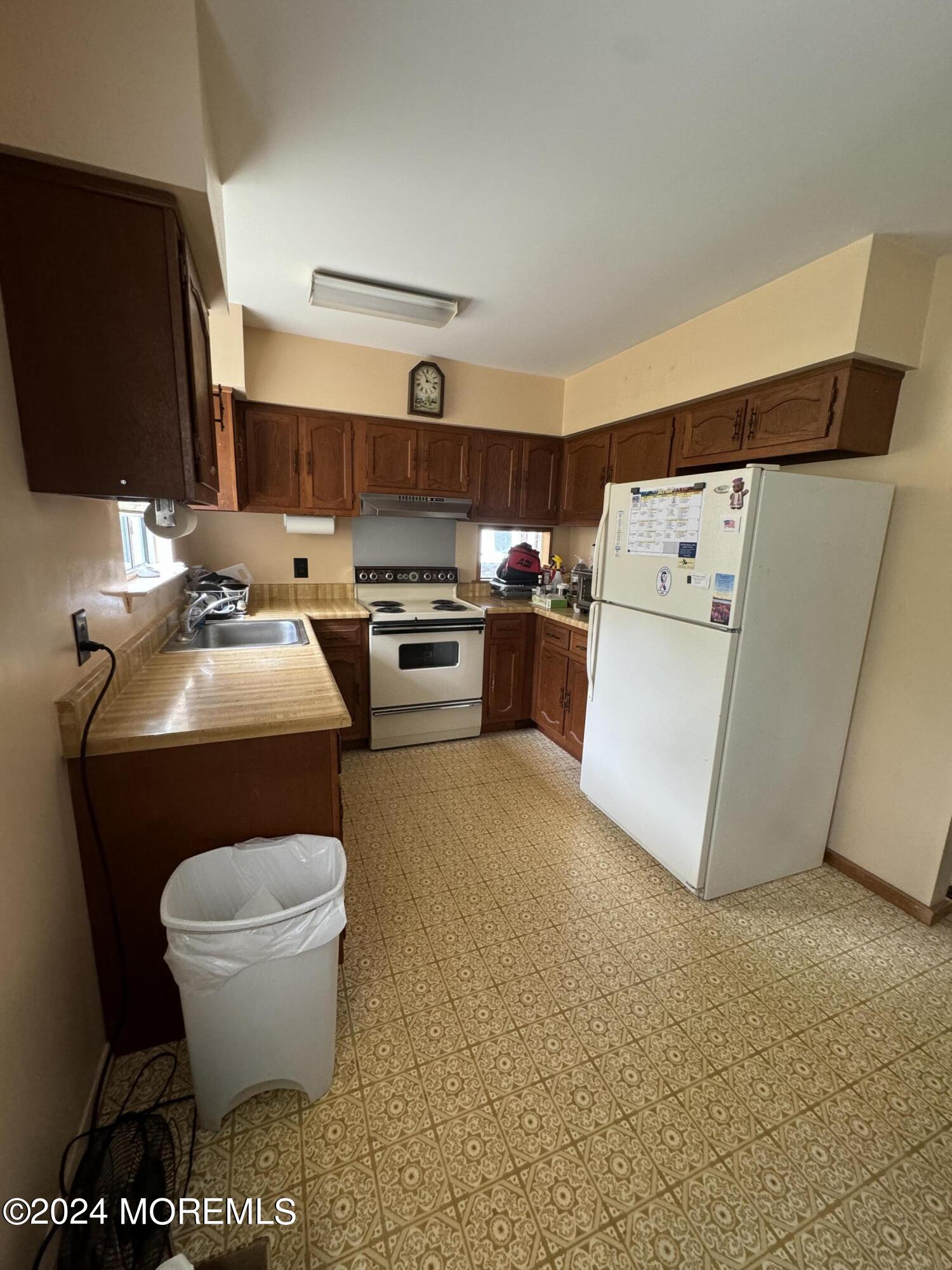 51 B Sunset Road Whiting, NJ 08759 - Photo 5 of 18 21199D7E-1343-47E6-BEA3-AADB8A782B34