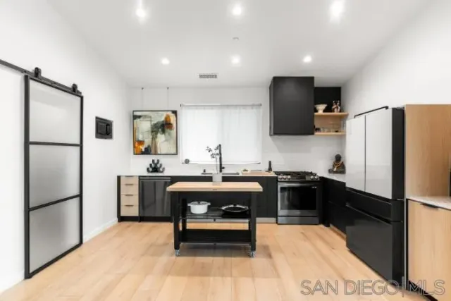 $939,000 | 1615 Vista Del Lago, Fallbrook, CA 92028