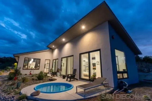 $939,000 | 1615 Vista Del Lago, Fallbrook, CA 92028