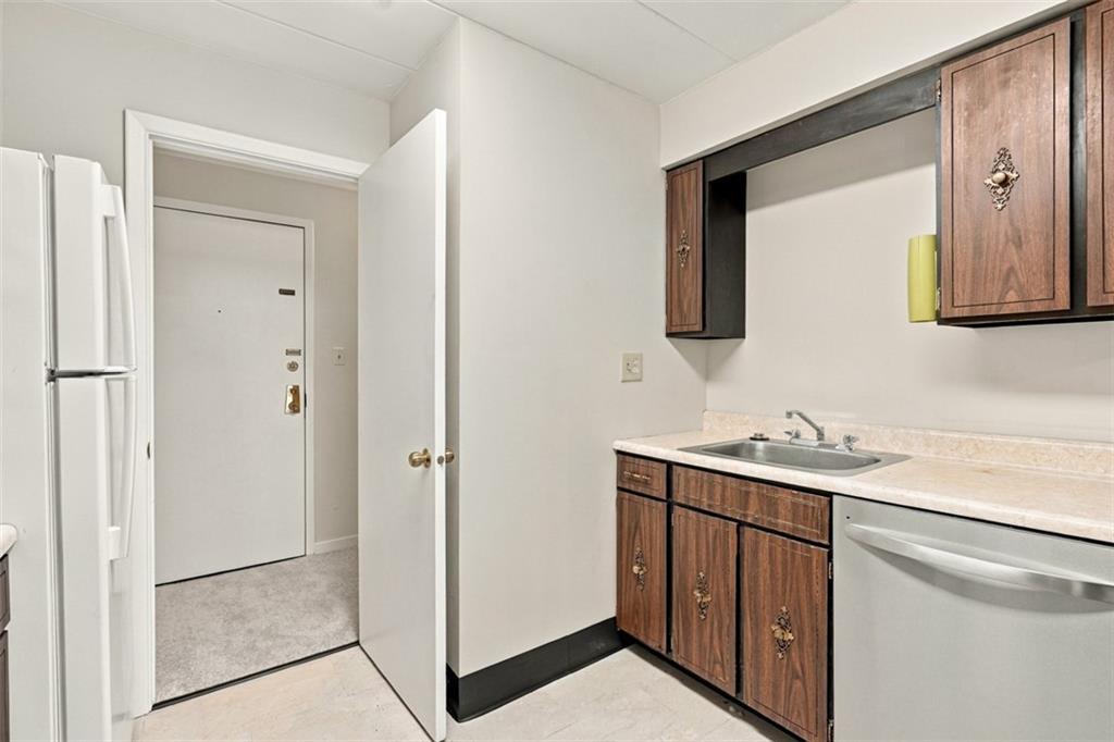 5 Bayard Road, Unit 300 Pittsburgh, PA 15213 - Photo 15 of 44 Gallery Image 15