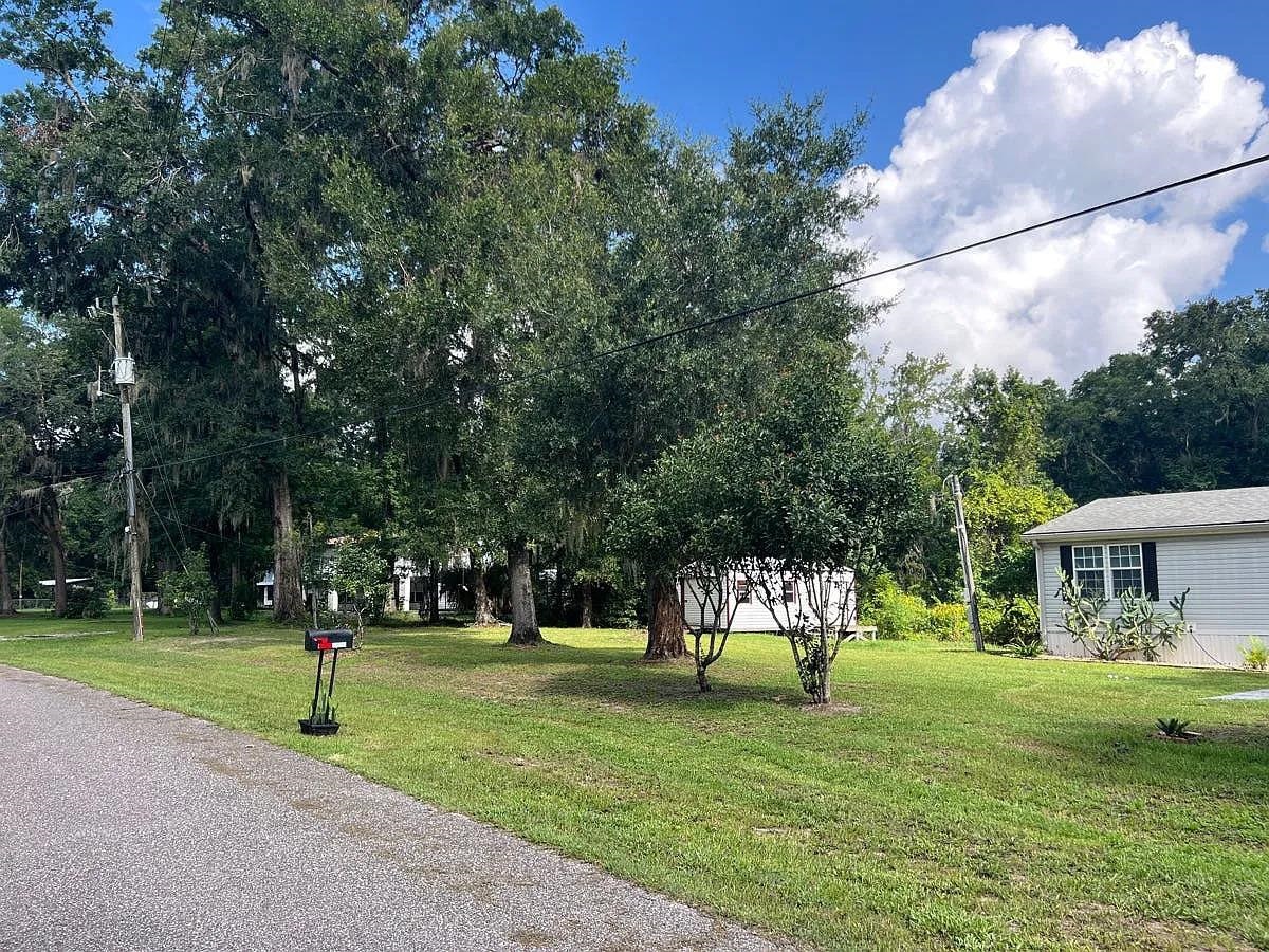85177 Amanda Court Yulee, FL 32097 - Photo 3 of 5