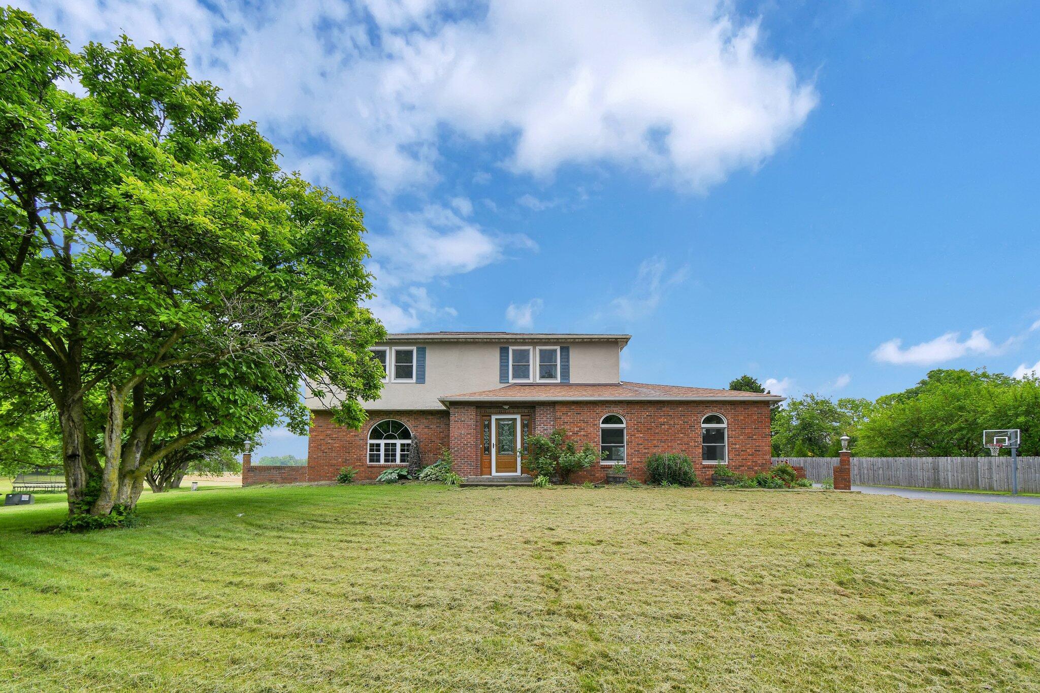2916 Amity Road Hilliard, OH 43026 - Photo 2 of 49 3-web-or-mls-2916-amity-rd