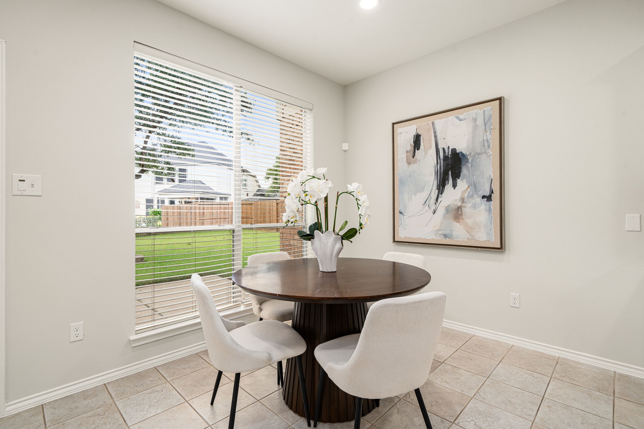 22 Crestview Trail Houston, TX 77082 - Photo 14 of 39 a view of a dining room with furniture window and outside view