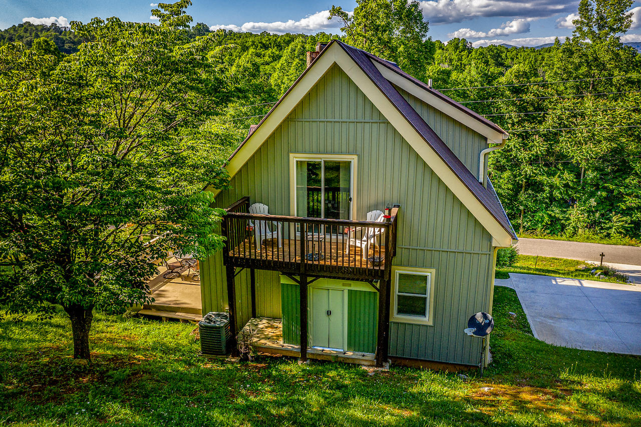 402 East Norris Point Road La Follette, TN 37766 - Photo 4 of 34 Exterior-5