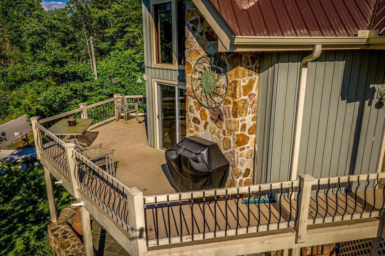 402 East Norris Point Road La Follette, TN 37766 - Photo 6 of 34 Exterior-3