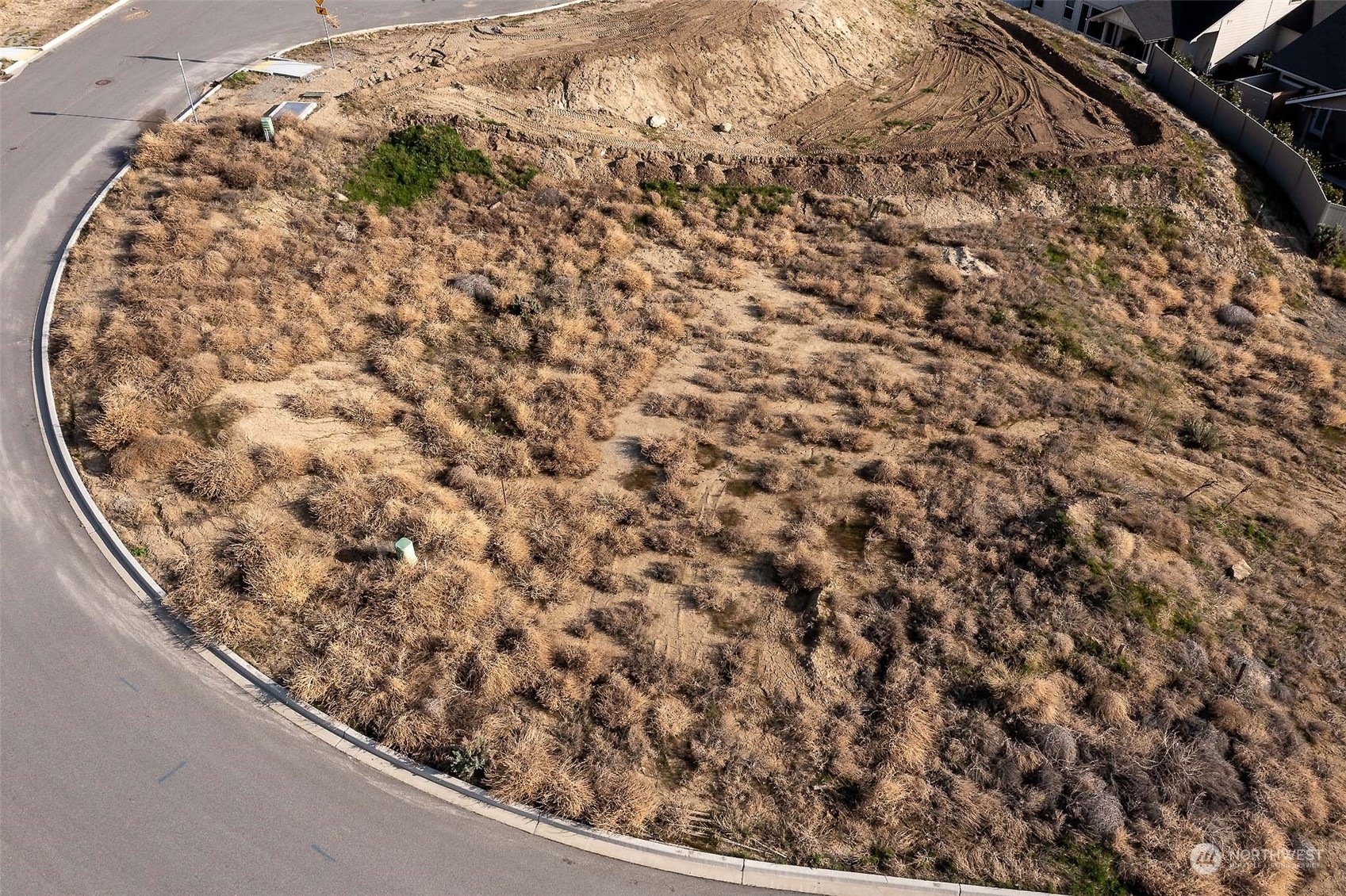 982 Spring Mountain Drive Wenatchee, WA 98801 - Photo 3 of 6 a view of a window