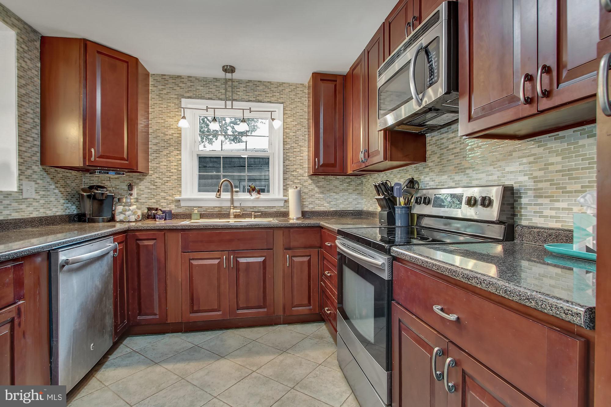 335 Beverly Road Camp Hill, PA 17011 - Photo 12 of 32 Gallery Image 12
