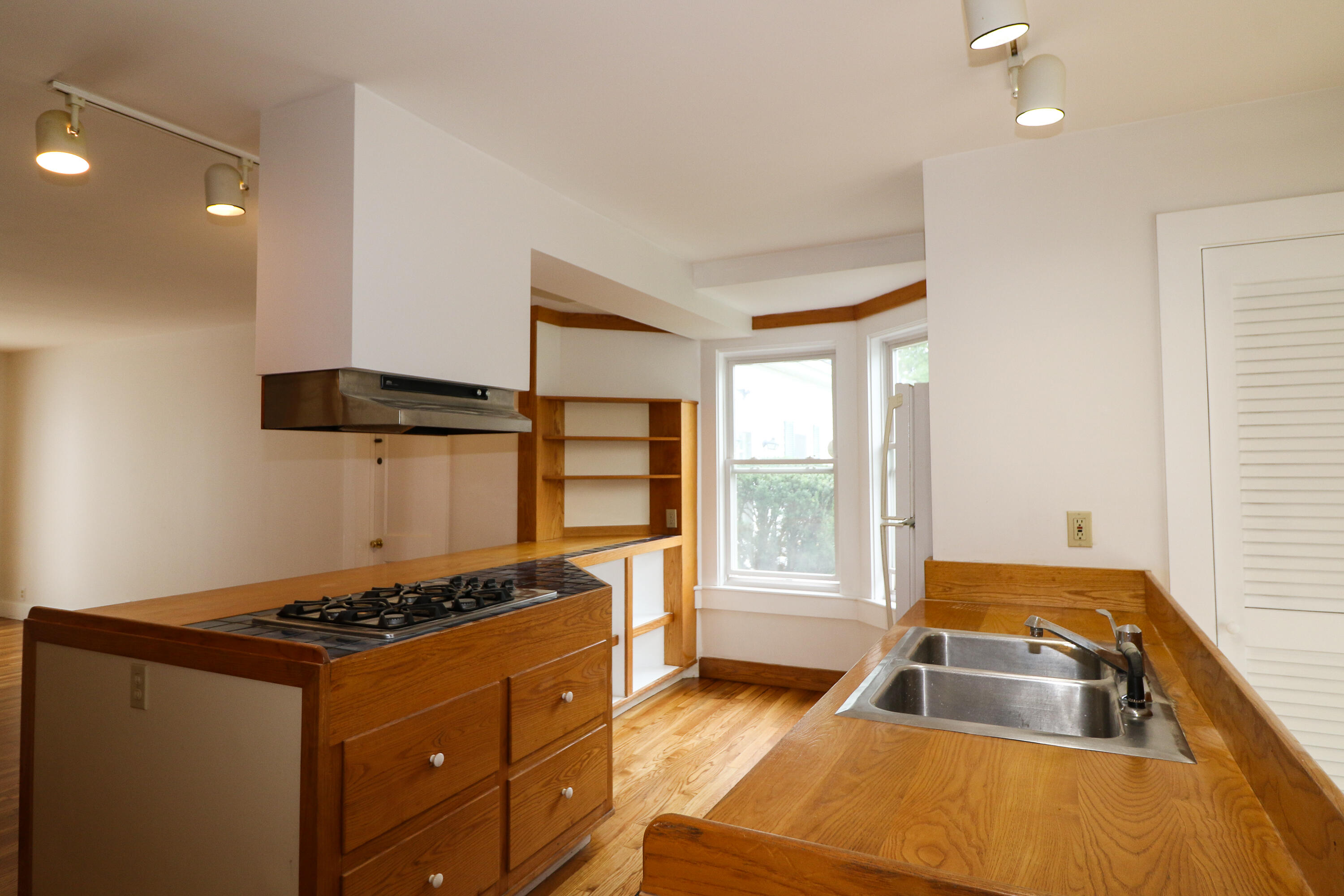 37 Parker Point Road Blue Hill, ME 04614 - Photo 14 of 30 133A0219
