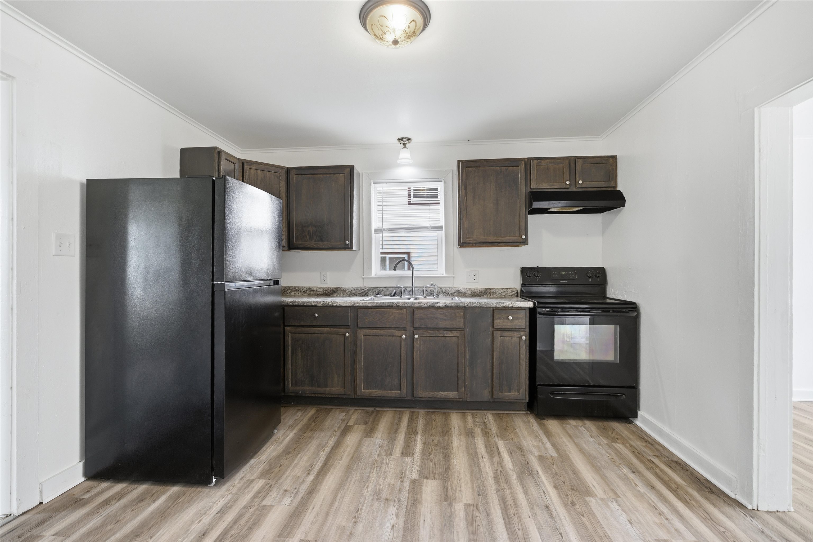 406 West Spring Street New London, WI 54961 - Photo 7 of 21
