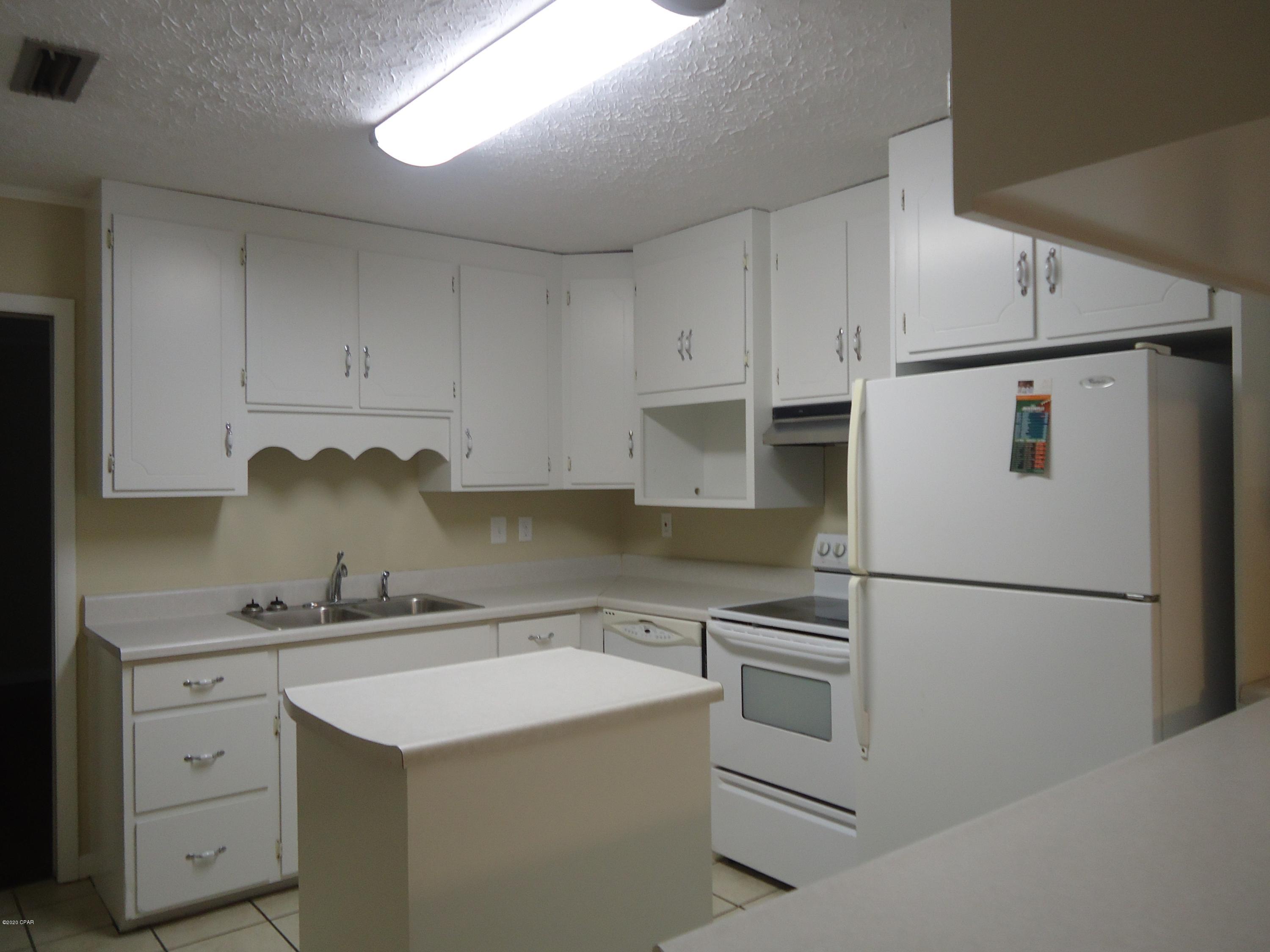 3927 Old Cottondale Road Marianna, FL 32448 - Photo 4 of 19 Gallery Image 4