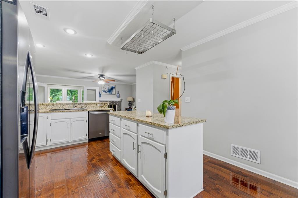 222 Forkner Drive, Unit 19 Decatur, GA 30030 - Photo 7 of 29