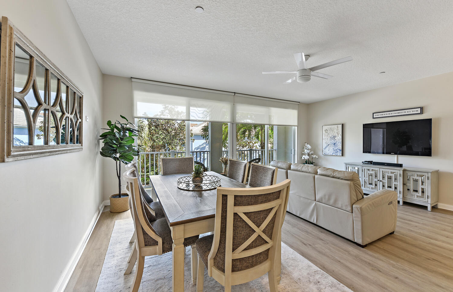 3261 East Community Drive Jupiter, FL 33458 - Photo 12 of 38 Second Floor Living Area