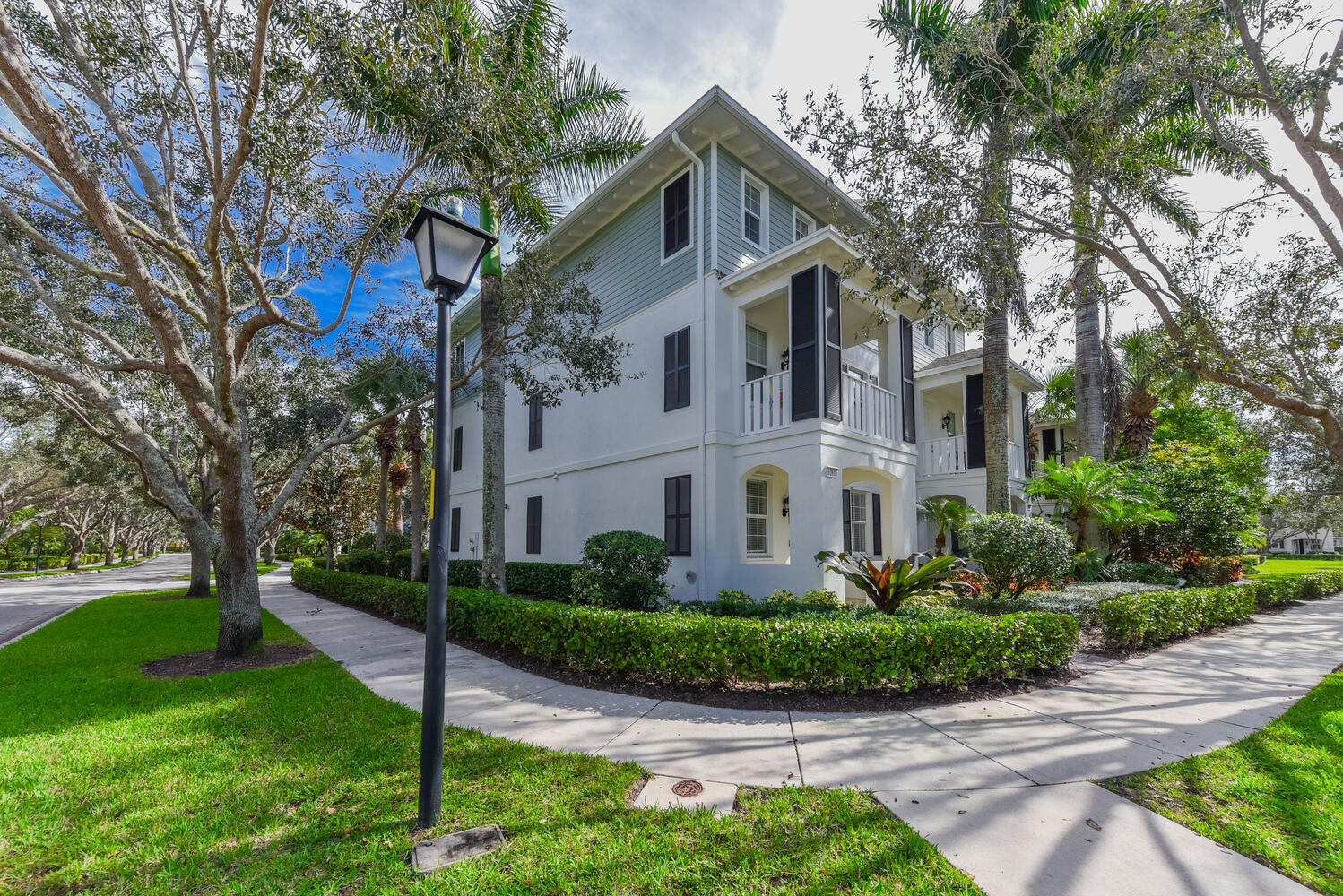 3261 East Community Drive Jupiter, FL 33458 - Photo 30 of 38 Exterior