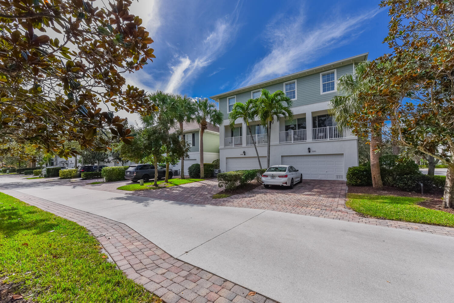 3261 East Community Drive Jupiter, FL 33458 - Photo 32 of 38 Exterior Rear Garage