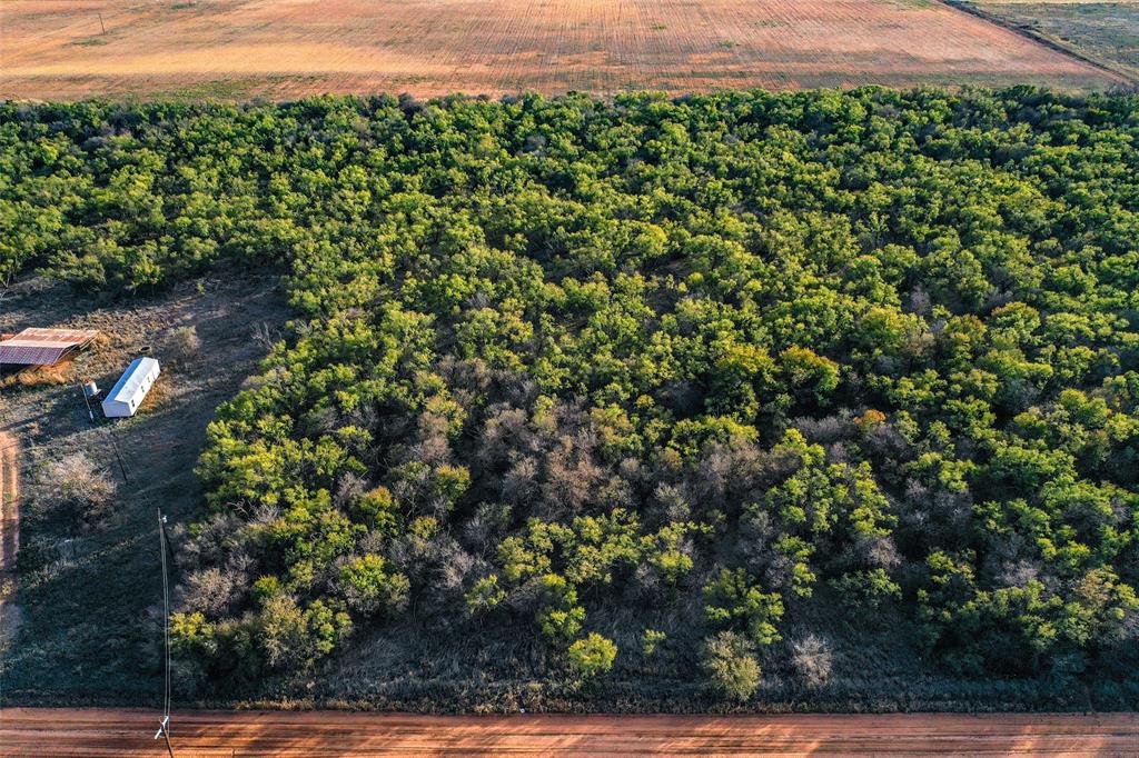 129 Rule Tx 79547 Rule, TX 79547 - Photo 7 of 17 a view of a large yard