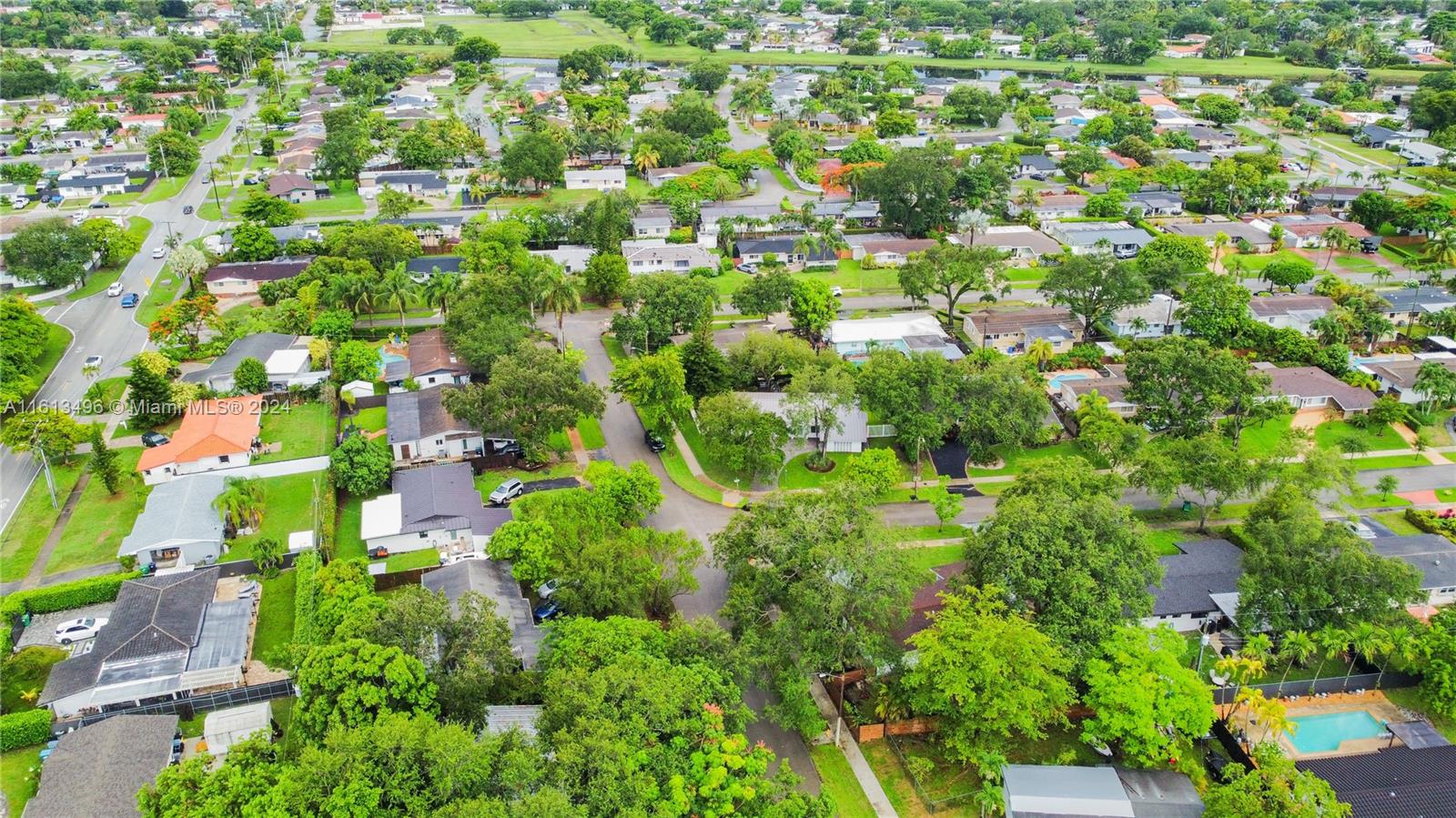 9730 Southwest 76th Street Miami, FL 33173 - Photo 26 of 27 view of a city
