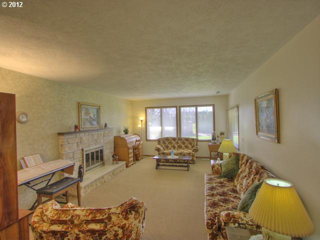 1725 Northwest Hobbs Road Cornelius, OR 97113 - Photo 2 of 16 Gallery Image 2