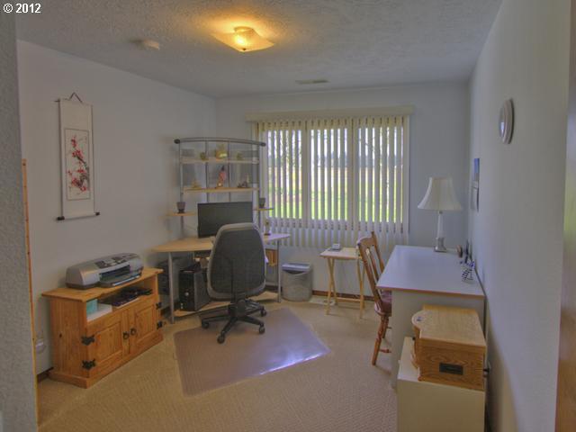 1725 Northwest Hobbs Road Cornelius, OR 97113 - Photo 8 of 16 Gallery Image 8