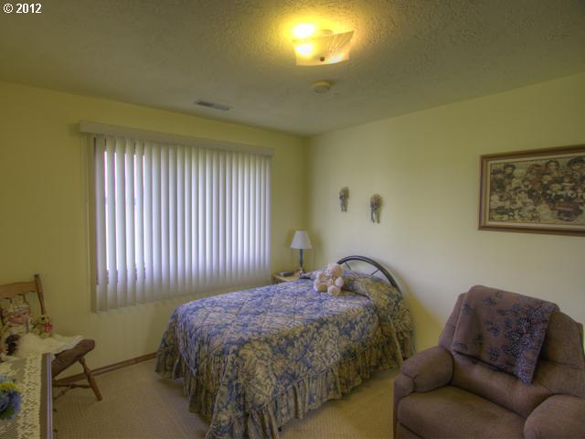 1725 Northwest Hobbs Road Cornelius, OR 97113 - Photo 9 of 16 Gallery Image 9