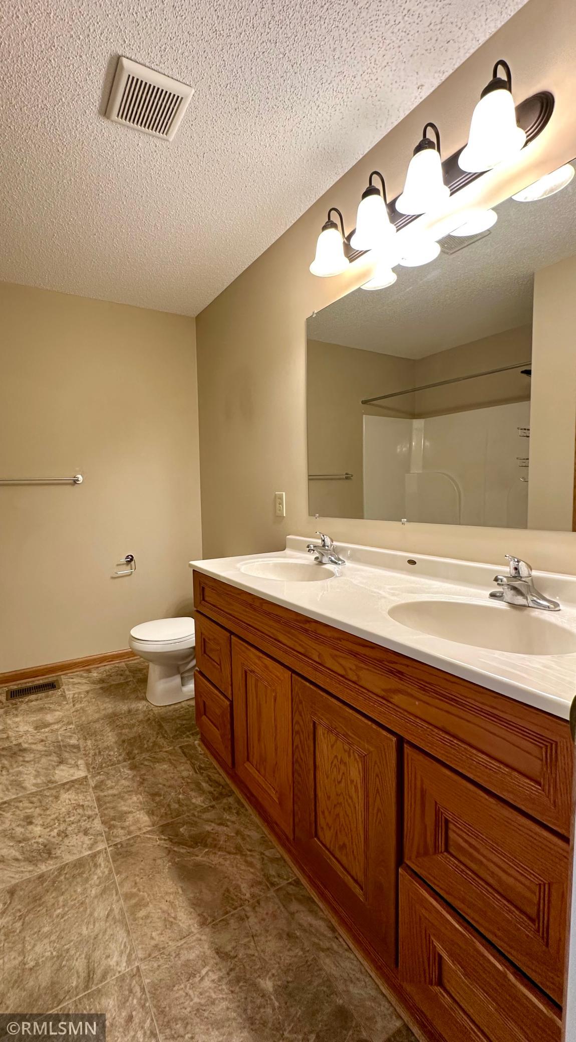1760 Riverside Drive Shakopee, MN 55379 - Photo 21 of 23