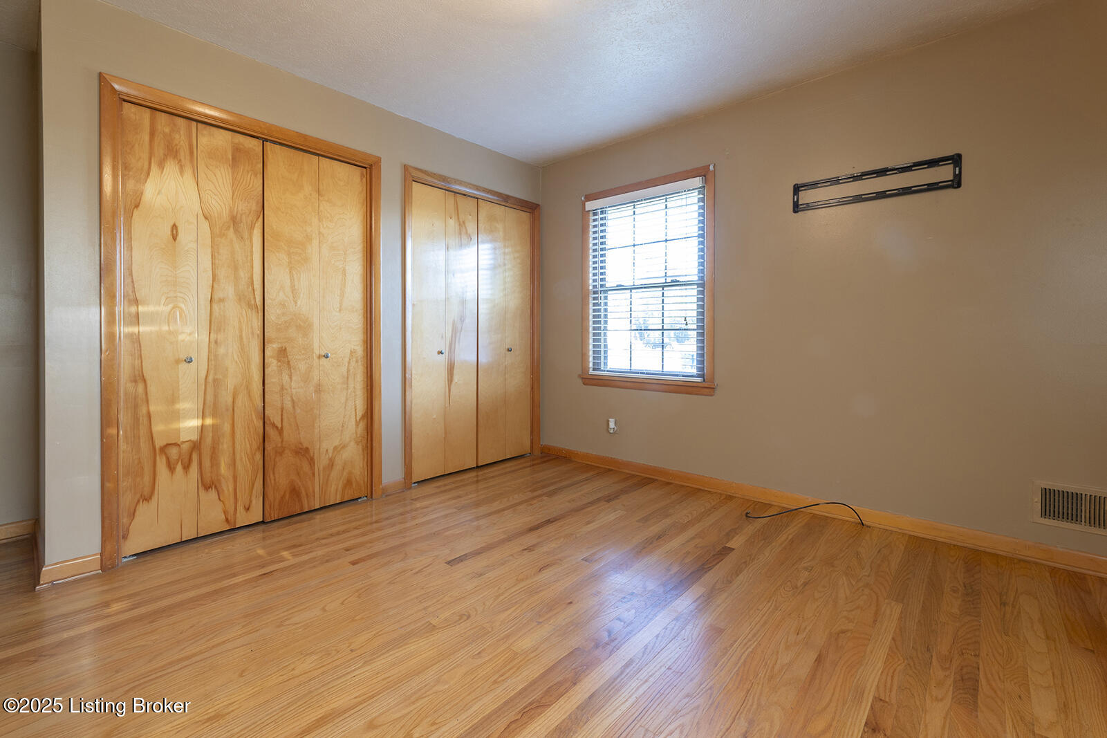 3409 Cedar Point Road La Grange, KY 40031 - Photo 6 of 17 26