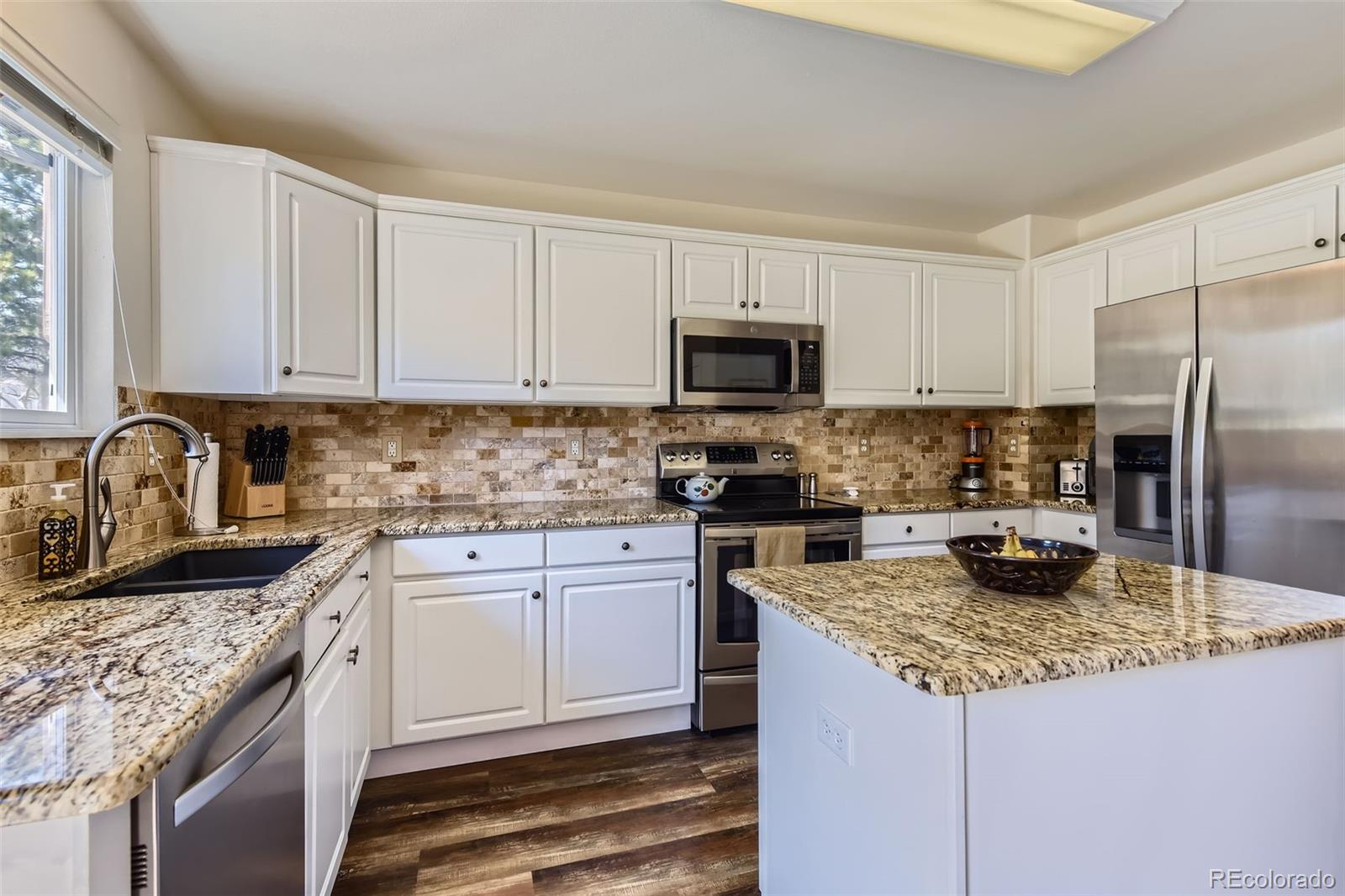 10235 South Rotherwood Circle Highlands Ranch, CO 80130 - Photo 7 of 27 Gallery Image 7